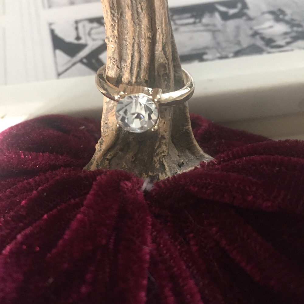 Crystal ring